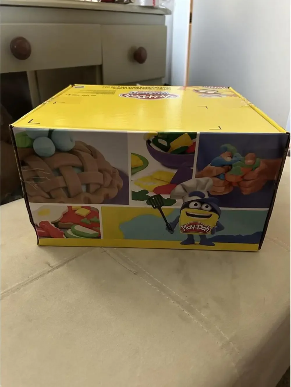 Play-Doh Kitchen Creations Ultimate Chef Set- 30 oz. 40 pcs set